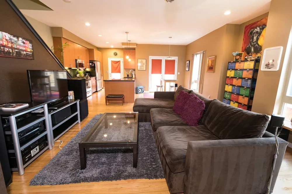 Modern Marvel Luxurious 3BR House in DT