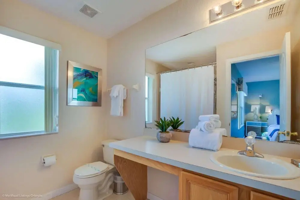 537 Regal Palms