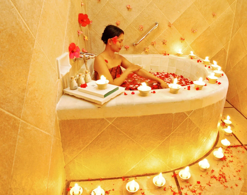 The Cakra Hotel