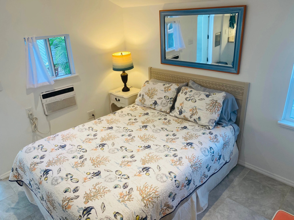 Treasure Island Beach Retreat 2S Sleeps Up To 2
