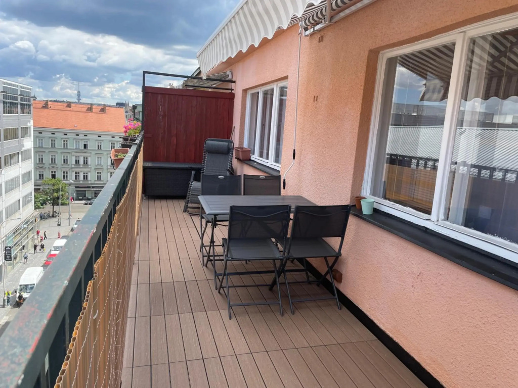 Andel apartment with terrace