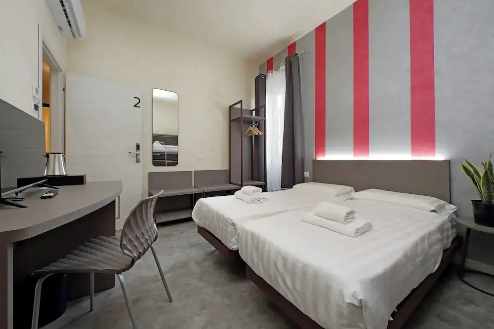 Termini Comfort Rooms by Flatinrome