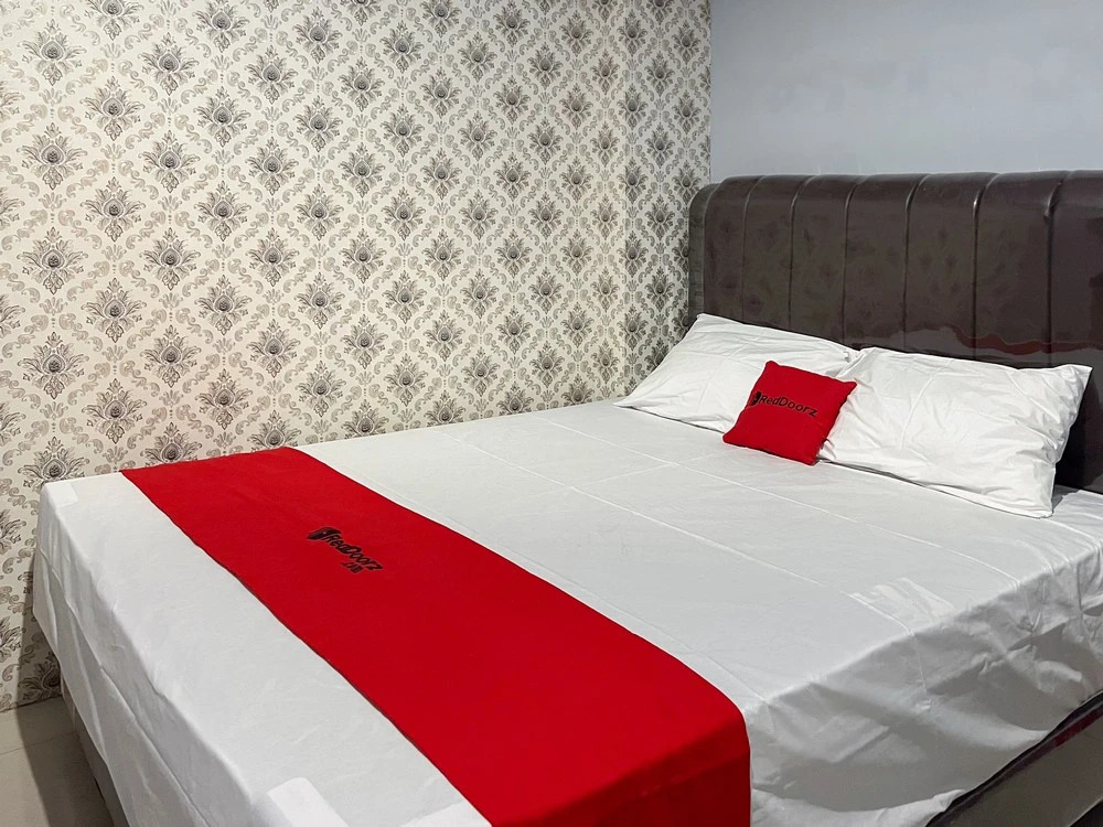 RedDoorz near Waterpark Citra Garden Medan