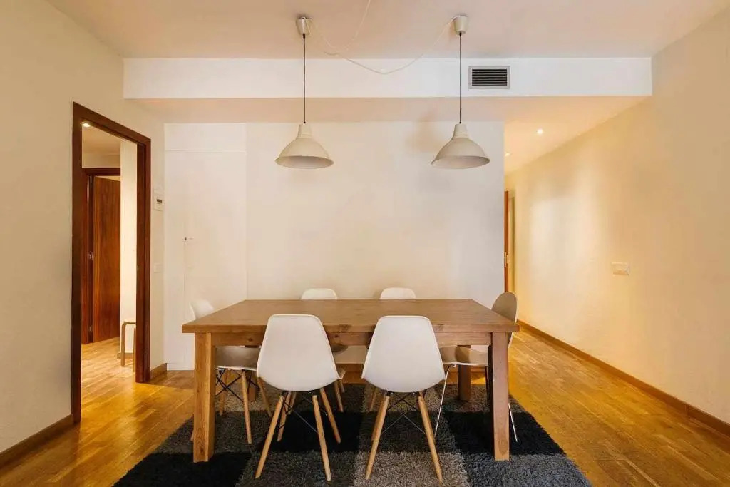 Comfortable 4 rooms 2Bath w balcony