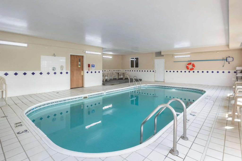 Comfort Inn Muscatine near Hwy 61