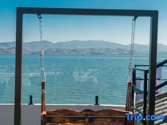 Dali Mu Hai · Lan Shan Wabi-Sabi Style Seaside Homestay (Longkan Wharf Branch)