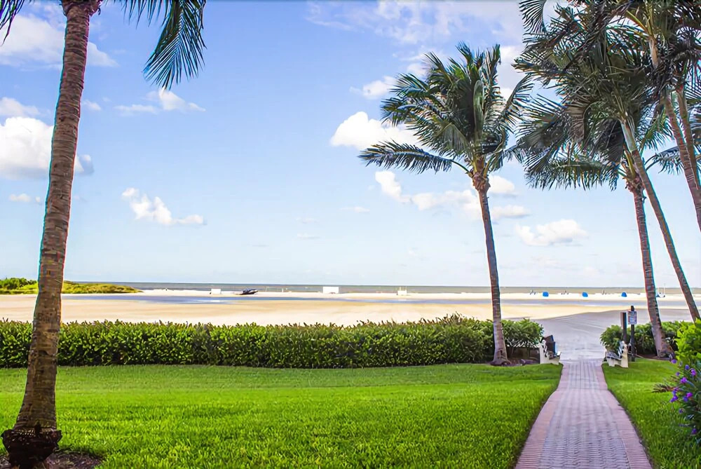 Estero Blvd Condo #259117 2 Bedrooms 2 Bathrooms Condo