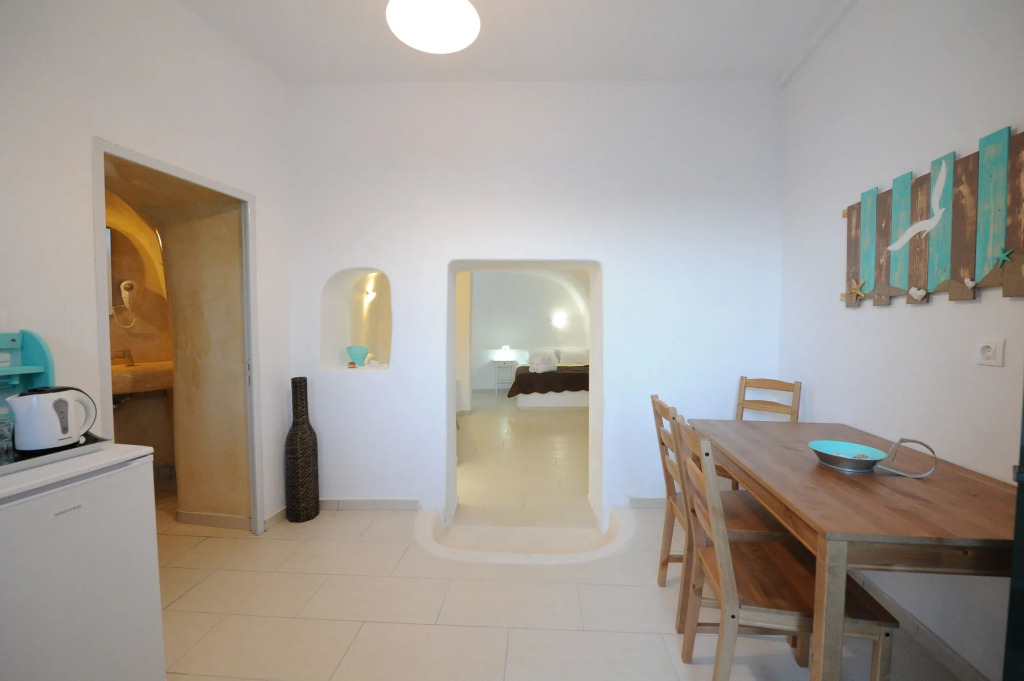 Manias Fira Residences