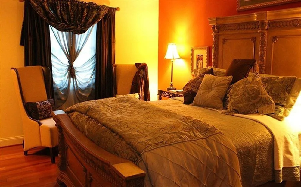 Pure NuPhoria Bed & Breakfast