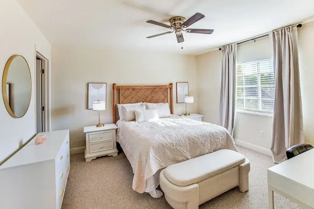 Golf Getaway: Cape Coral Condo 1 Mi to River!