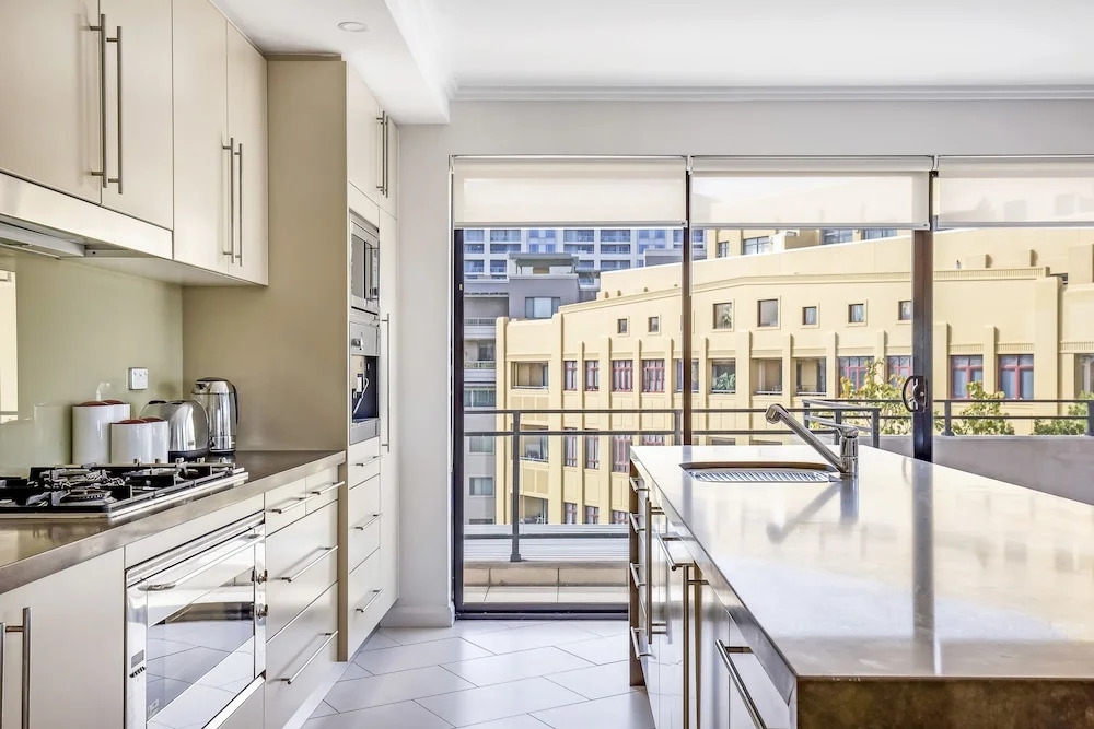 Pyrmont Harbour View Penthouse
