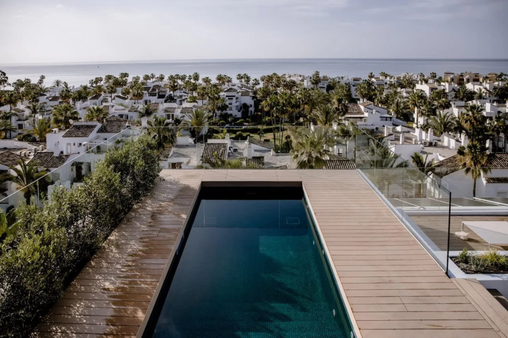 THE FLAG HOTEL Marbella, Estepona Adult Recommended