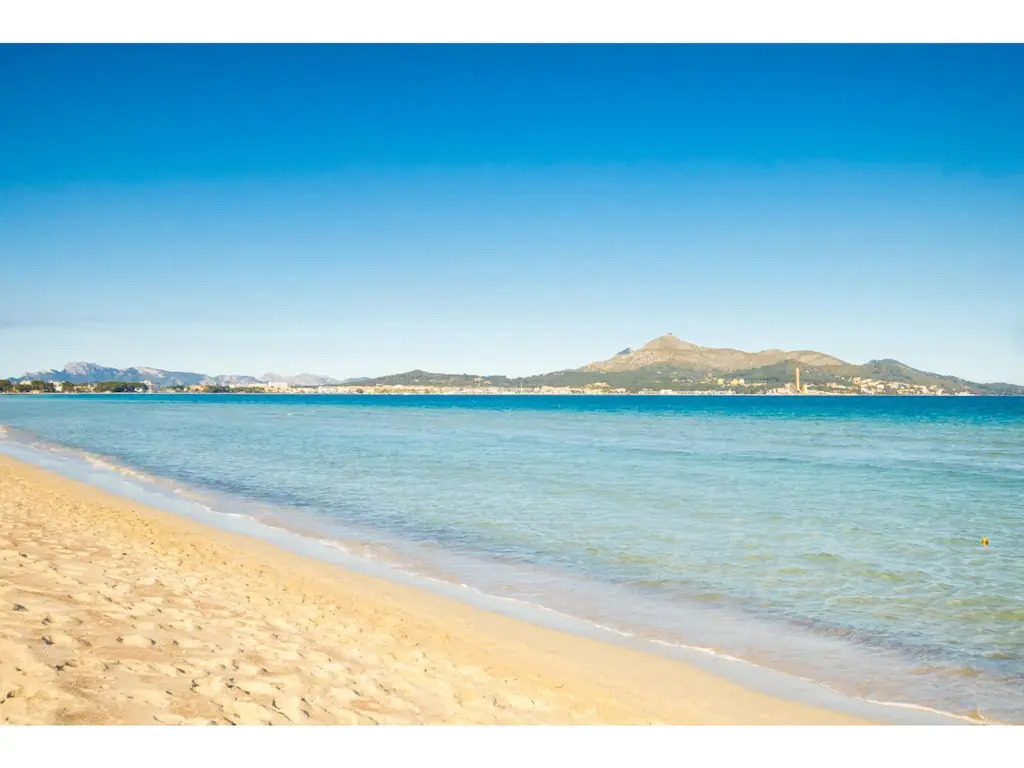Nice renovated apartment 100 meters from the beach with Air Conditioning