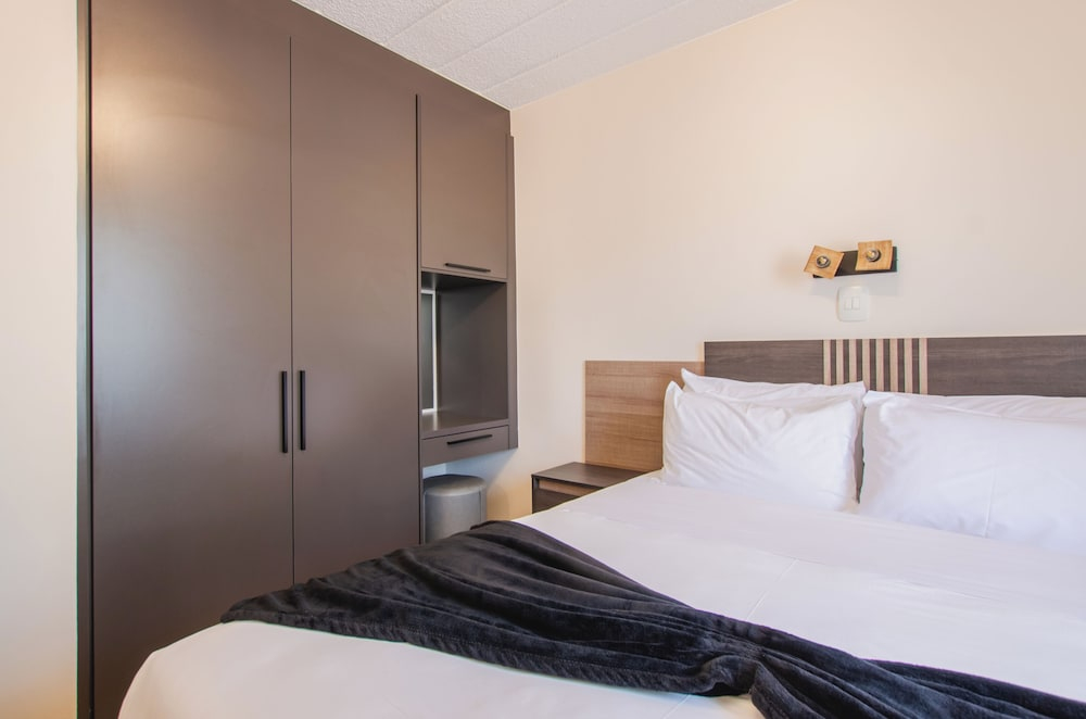Melrose Corner Self-Catering Hotel Apartments