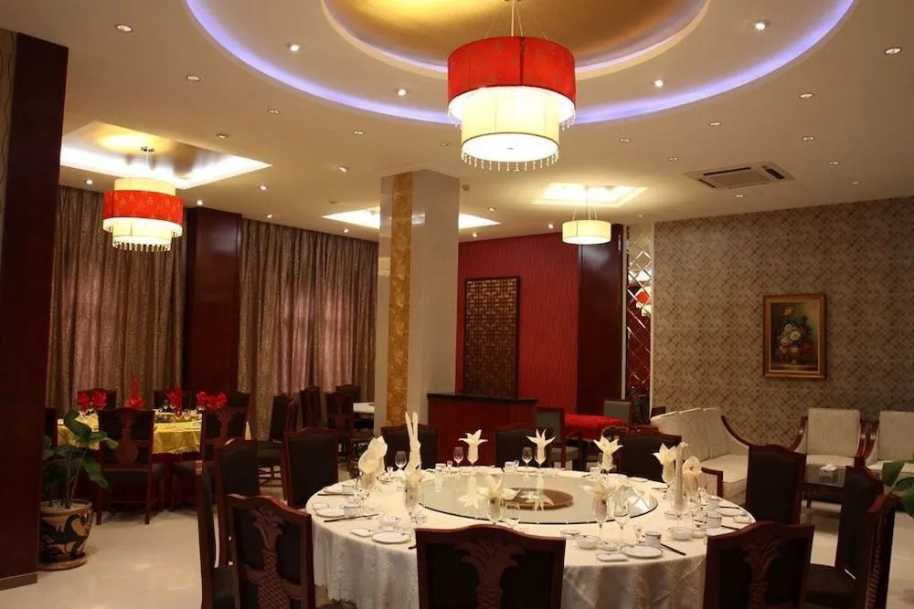 Soluxe Club International Hotel