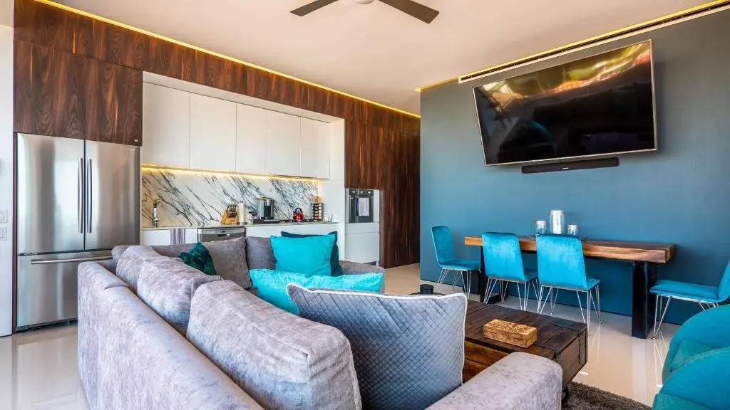 Pier 605 Pier Stunning Ocean View Corner Unit with Balcony