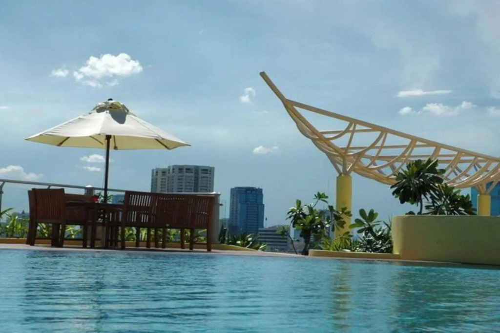 Seven Place Executive Residence