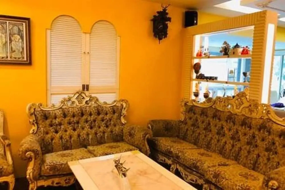 Dot King Villa