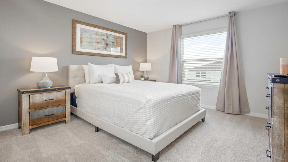 Modern Family 6BR Home w Pool Close to Disney, Davenport
