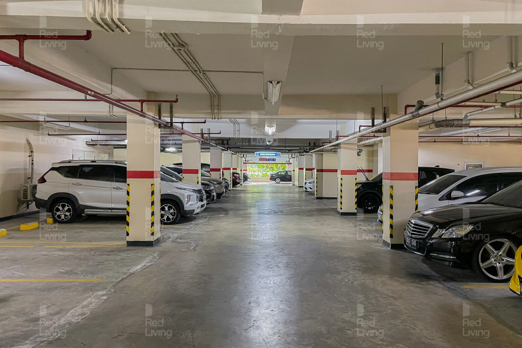 RedLiving Apartemen Cinere Resort - Gold Room