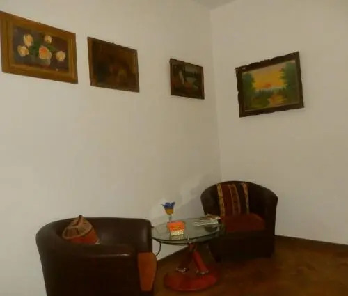 4 Rooms Piata Sfatului