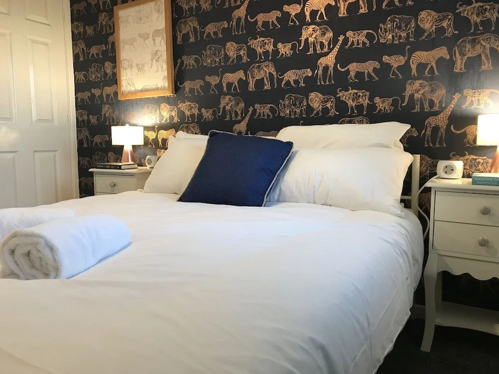 Sleeps up to 7, Parking, Office, Preston Nr M6/m65