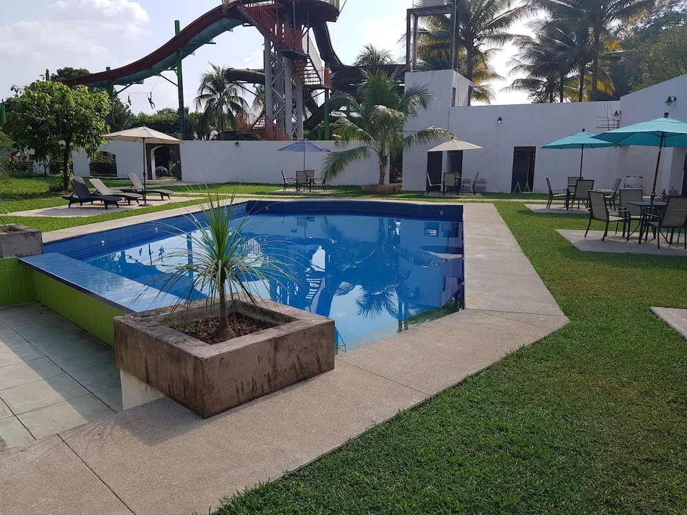 Yolonam inn