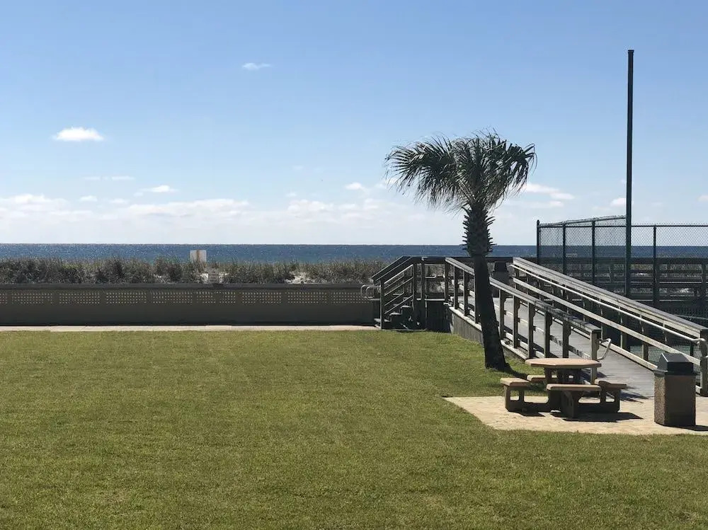 Gulf Shore Condo #117 - 1 Br condo by RedAwning