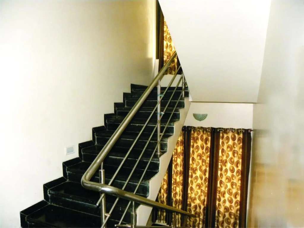 Hotel Shradha Saburi Palace