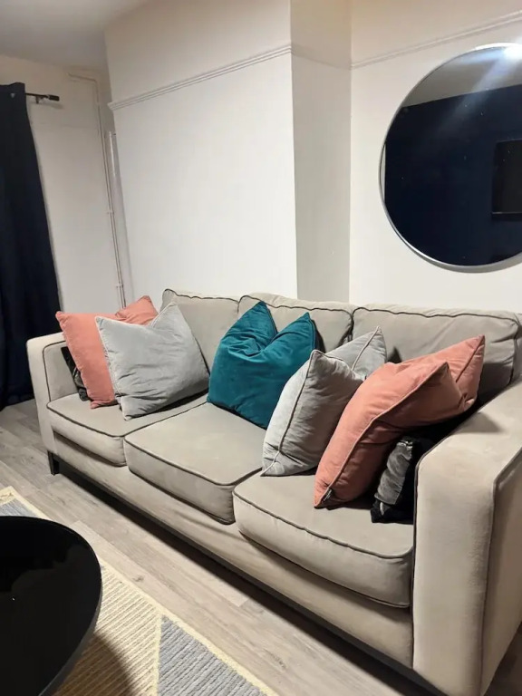Corporate 3bedroom home with parking