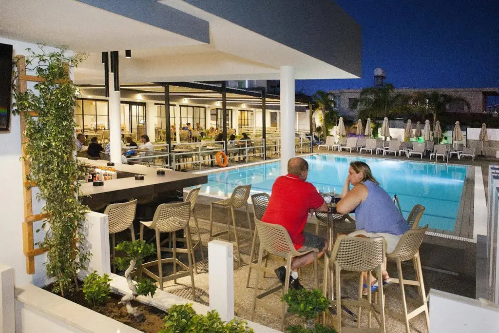 Pefkos City Hotel