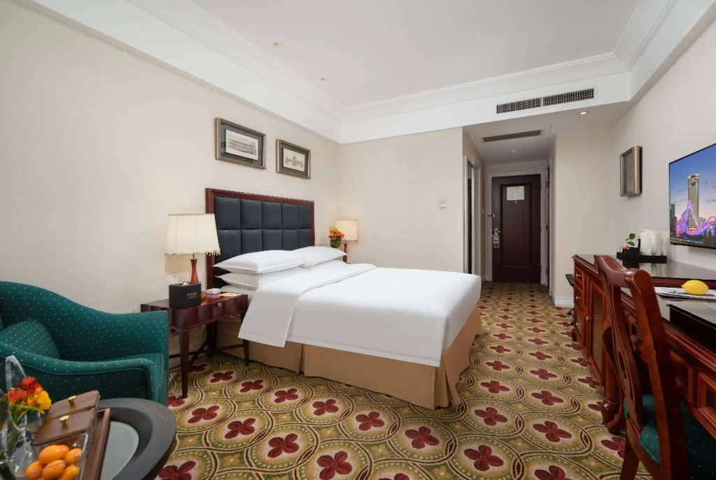 Ramada Plaza Optics Valley Hotel
