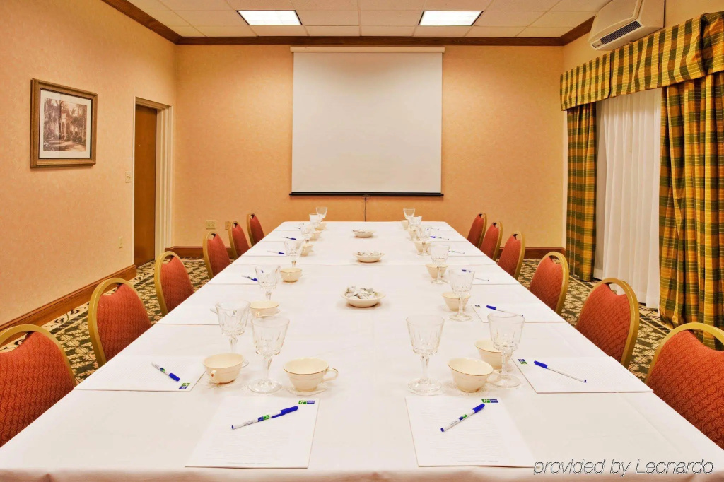 Holiday Inn Express Hotel & Suites New Tampa I-75 by IHG