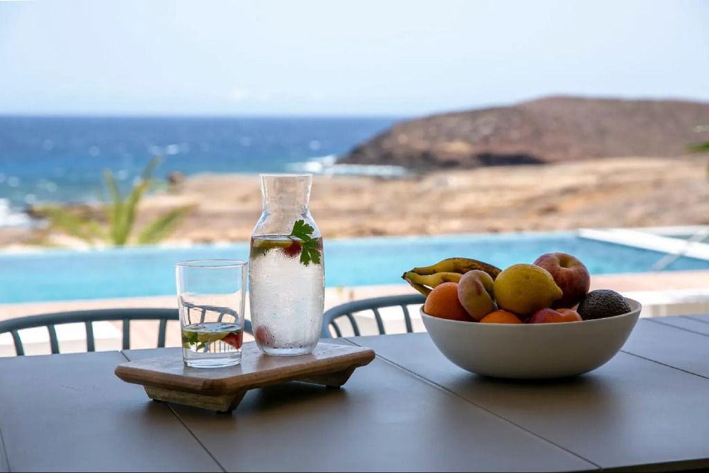 Kora Nivaria Beach