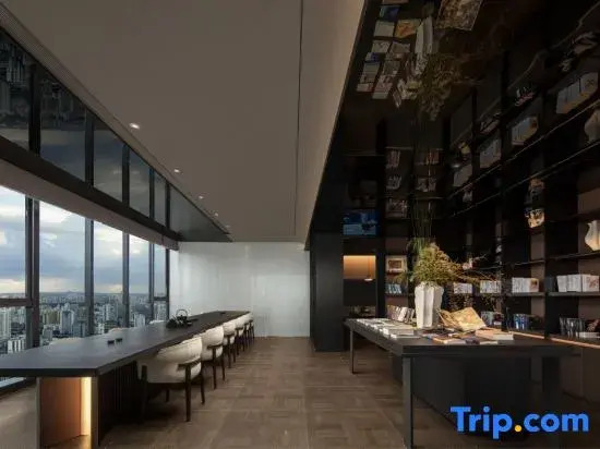 Atour Hotel Hangzhou Binjiang Yintai