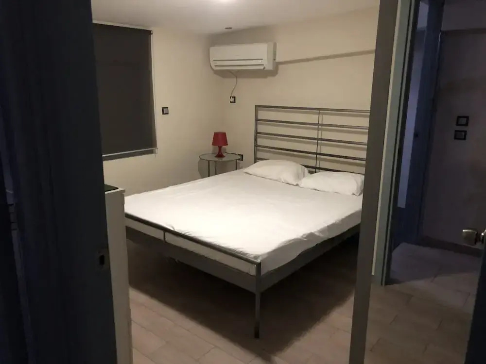 roomotel