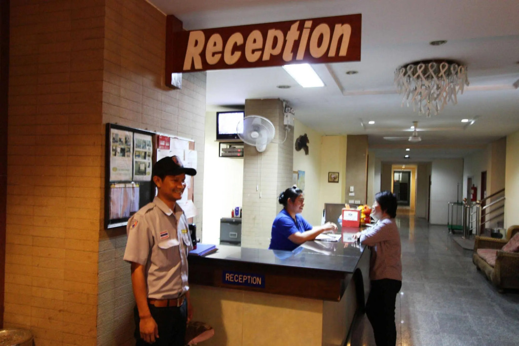 18 Coins Budget Hotel
