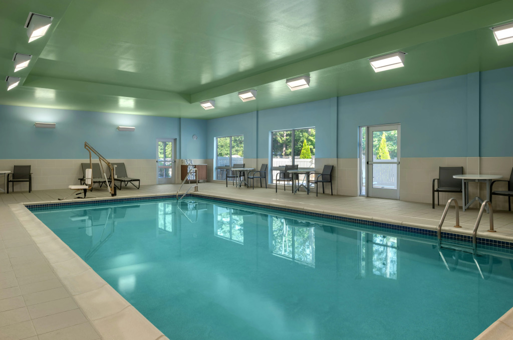 Holiday Inn Express Queensbury-Lake George Area by IHG