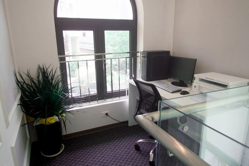 A25 Hotel - Hoàng Đạo Thúy 1