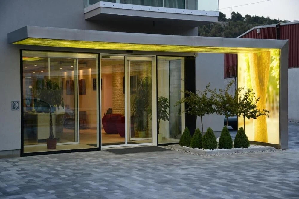 Hotel Nar