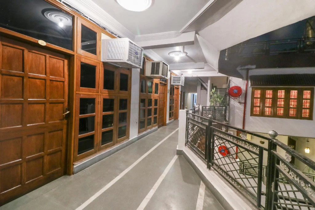 OYO Flagship 63412 Hotel Mayank Prince Chowk