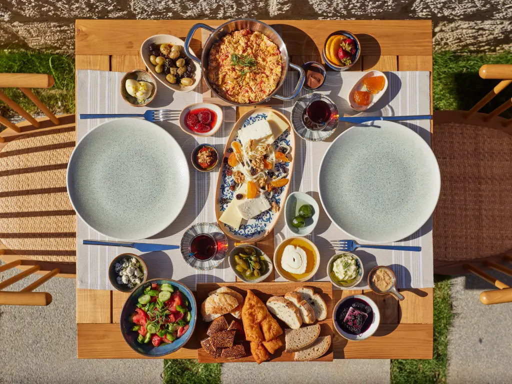 Meruno Alaçatı