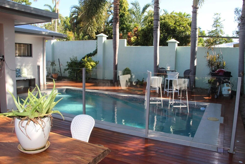 Beach bliss Queen bed BBQ Pool Netflix