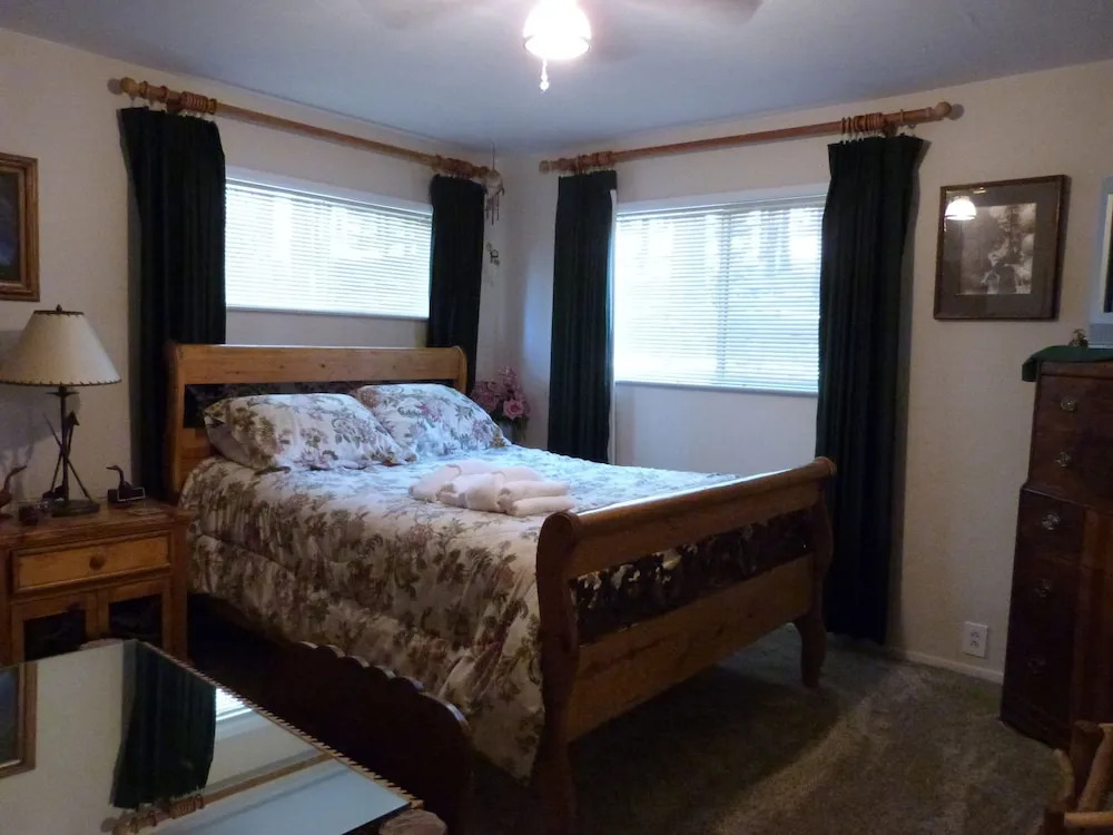 3720RW The Ruby Getaway - 1 Br Home