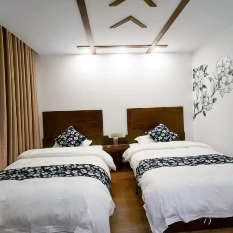Zhangjiajie Peak & Spring Inn