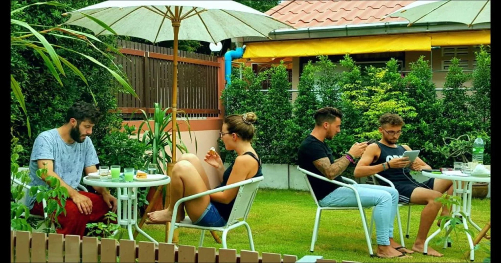 Wanderlust Bangkok Hostel