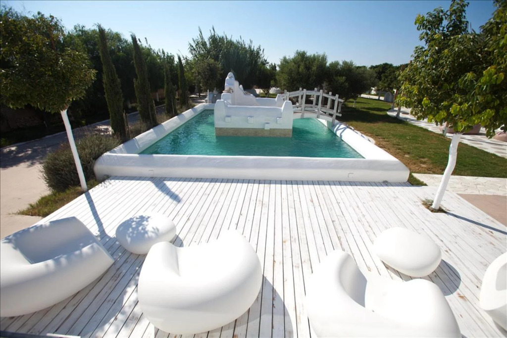 Kallos Villas & Suites