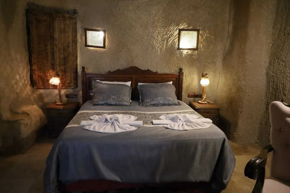 Ela cave house