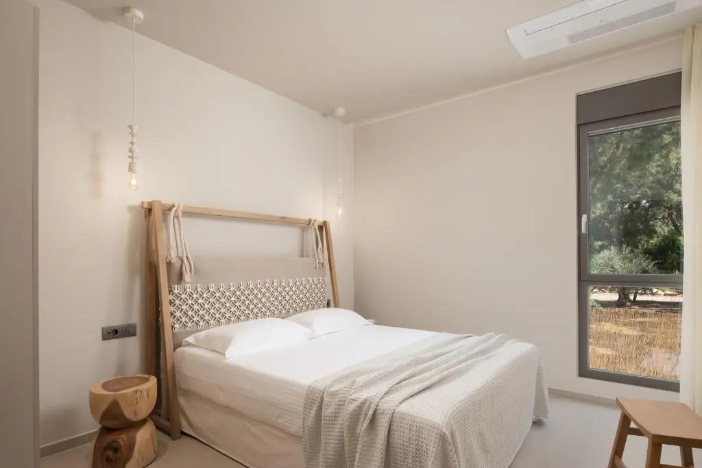 Artemis Villa, Beachfront Retreat with Heated Pool, By ThinkVilla
