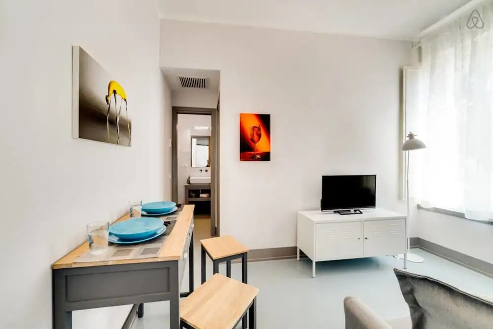 Stylish 1 Bed Flat Very Close to Colosseum